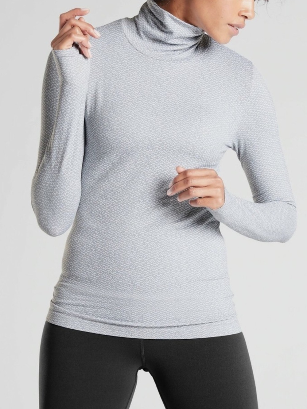 Athleta Flurry Peak Turtleneck, silver, grey, black measures SIZE Small no tag
